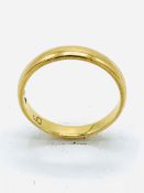 22ct gold band, size