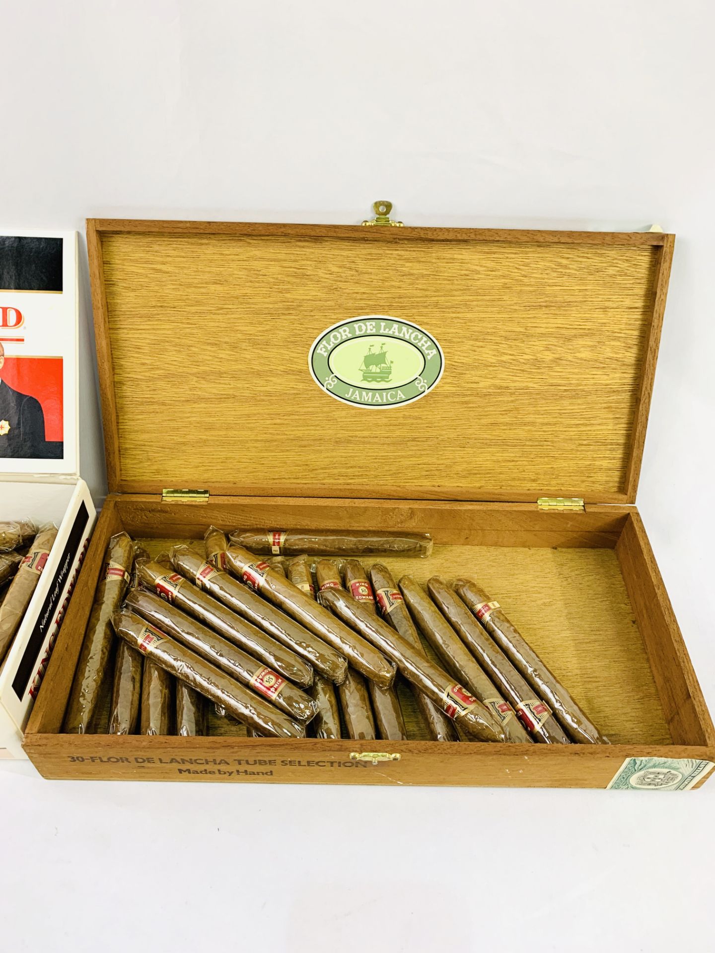 2 part boxes of King Edward Invincible coronas, containing a total of 41 cigars - Image 3 of 4