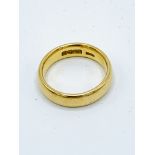 22ct gold band, size N