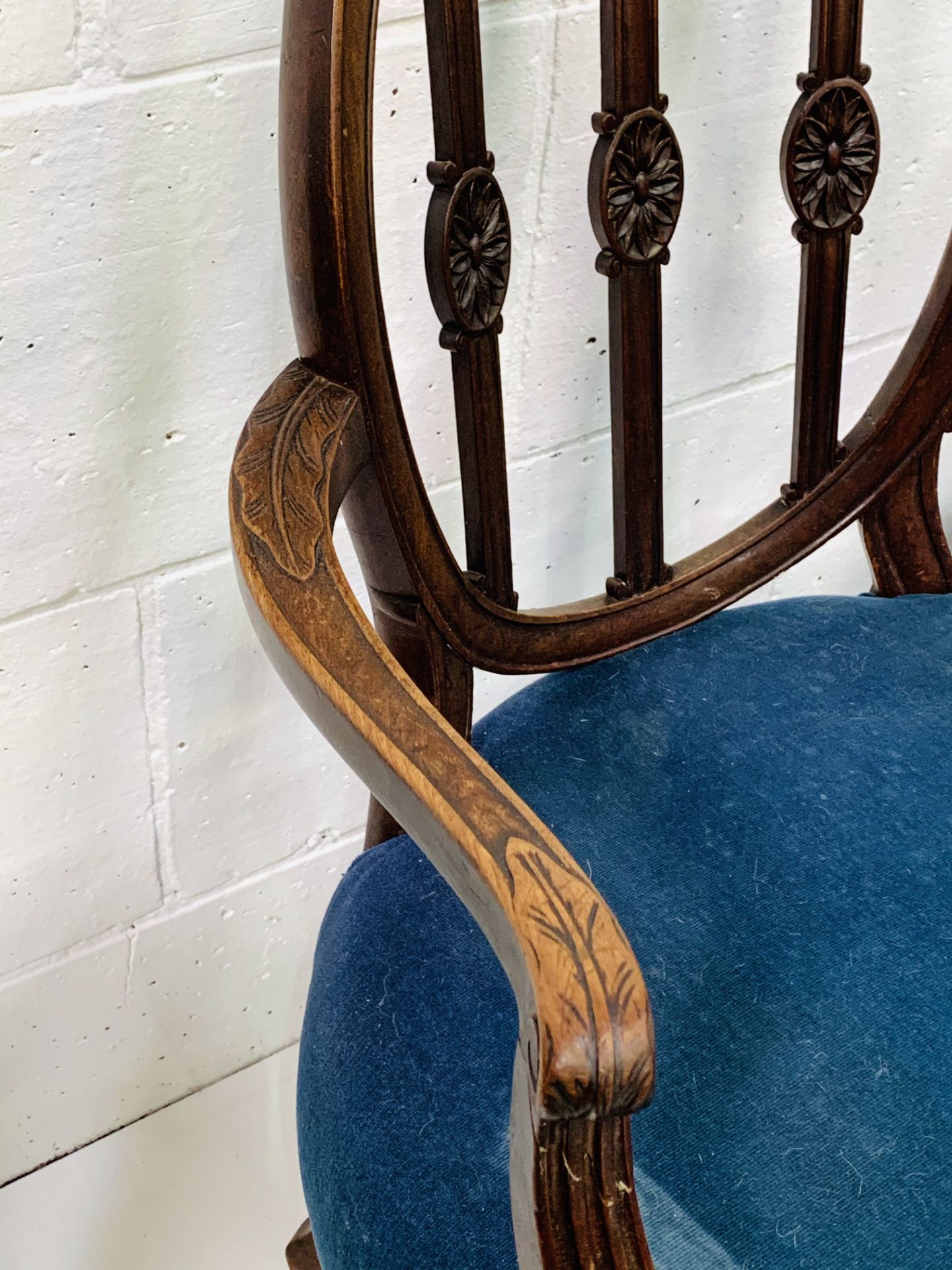 Set of eight mahogany Regency style open elbow chairs upholstered in petrol blue velvet. - Image 5 of 7