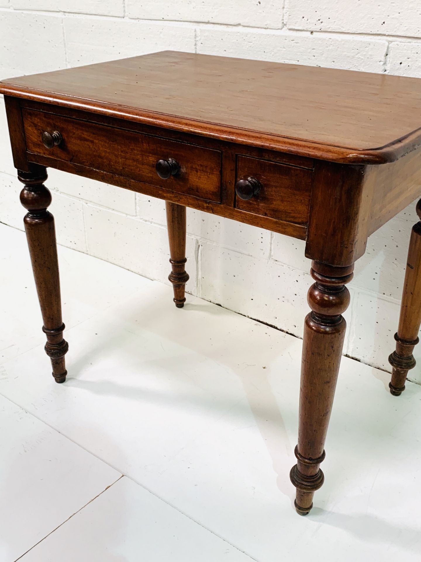 Mahogany side table with two frieze drawers. - Image 3 of 7