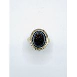 9ct gold intaglio ring, size G