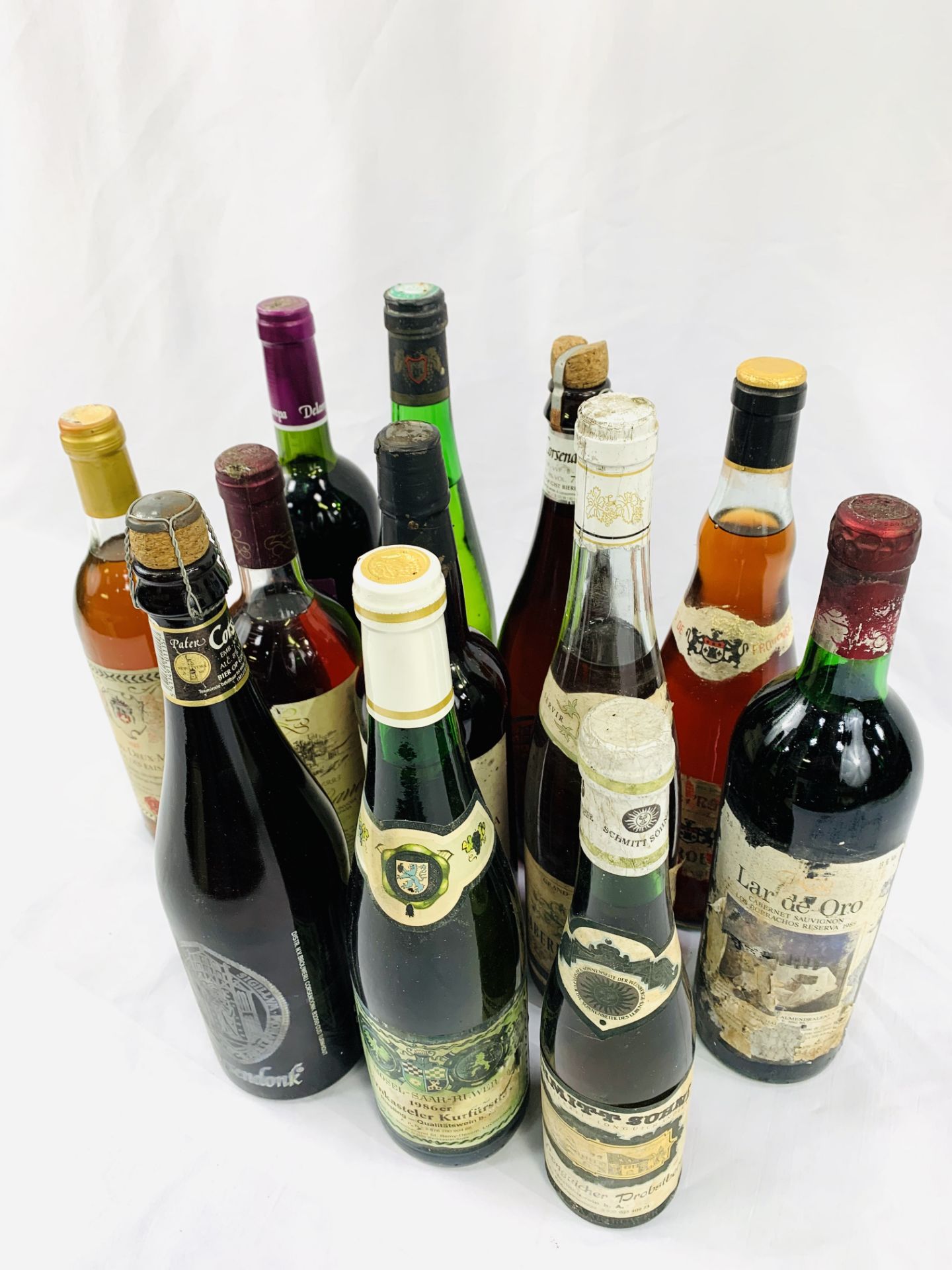 Crate of 12 bottles of red and white wine from 1980's and 1990's. - Image 2 of 2