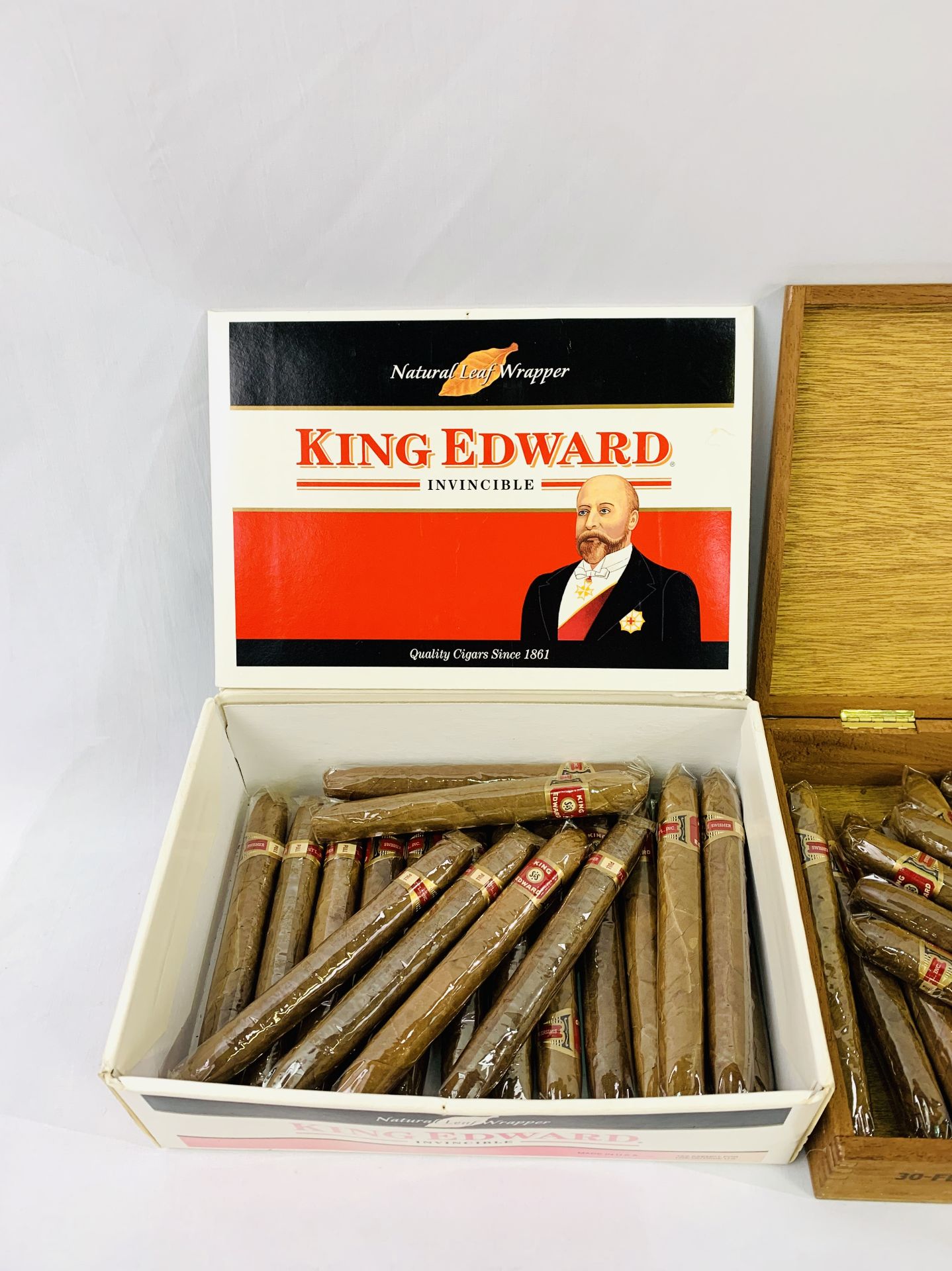 2 part boxes of King Edward Invincible coronas, containing a total of 41 cigars - Image 4 of 4