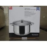 Stainless steel casserole pot. This item carries VAT.