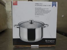 Stainless steel casserole pot. This item carries VAT.