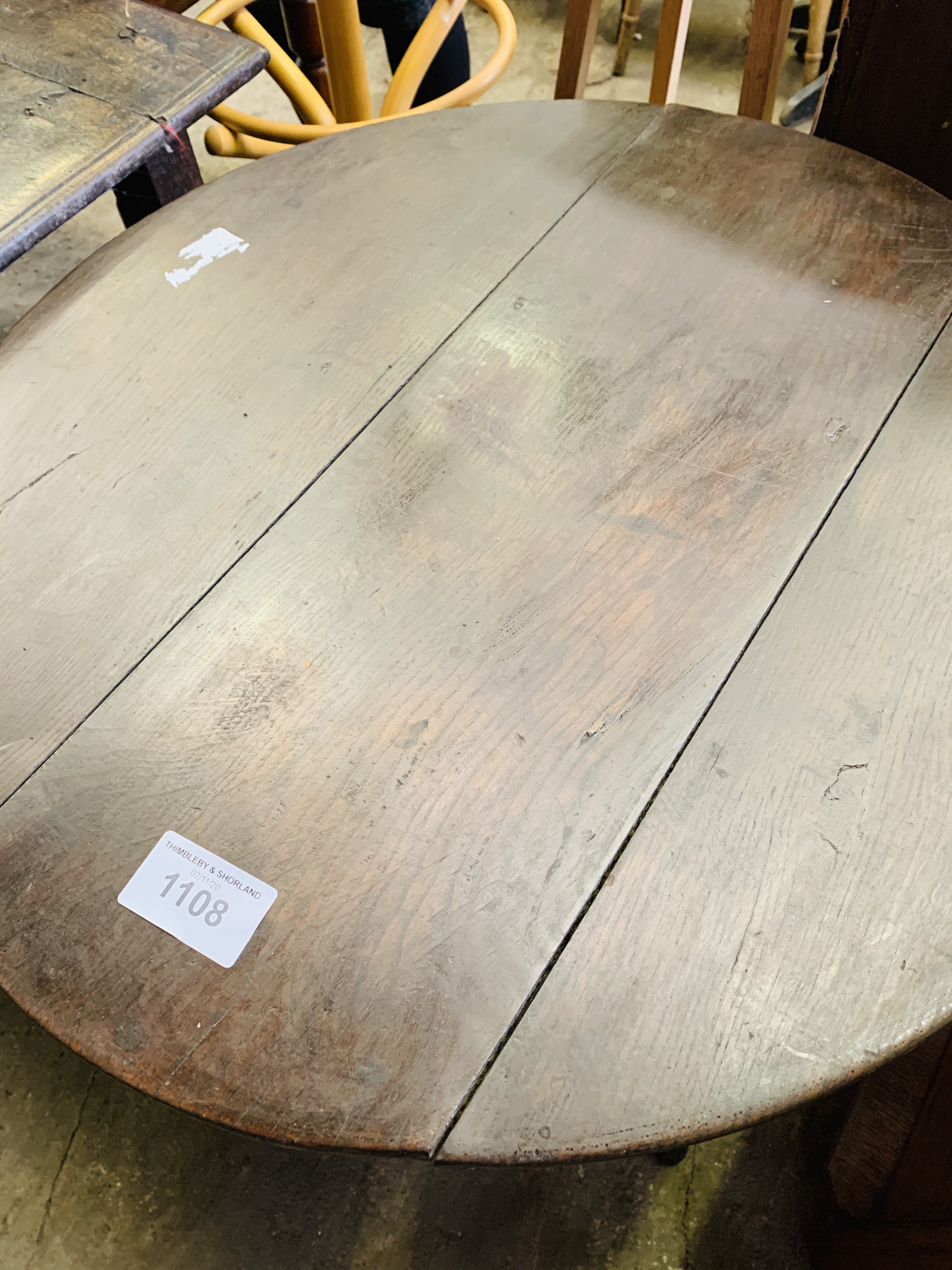 19th Century oak tilt top table. - Image 4 of 5