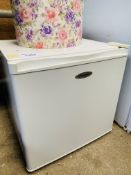 Fridgaire table top fridge