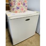 Fridgaire table top fridge