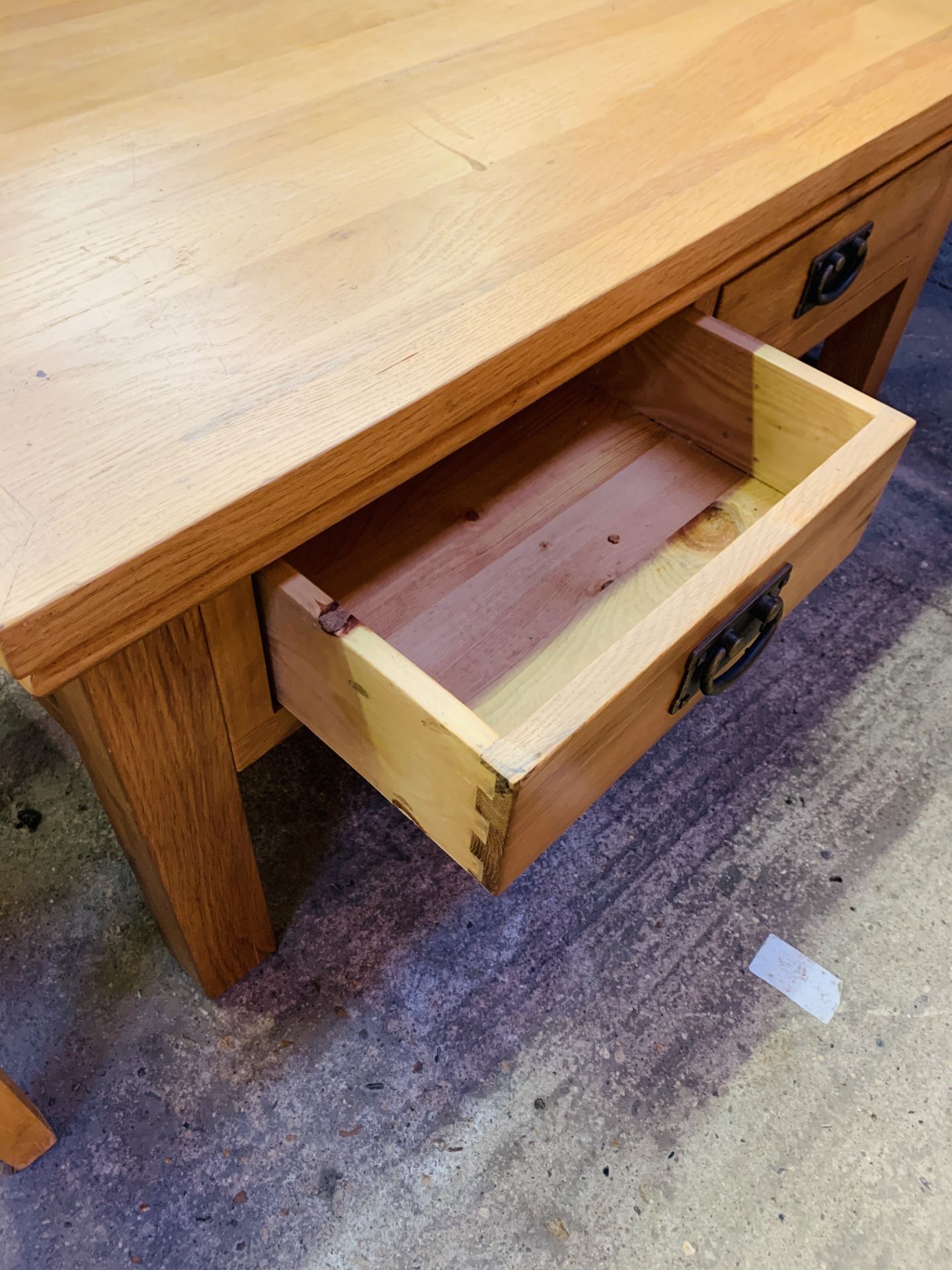 Oak low table with two double-sided frieze drawers, with slatted sides. - Image 2 of 3