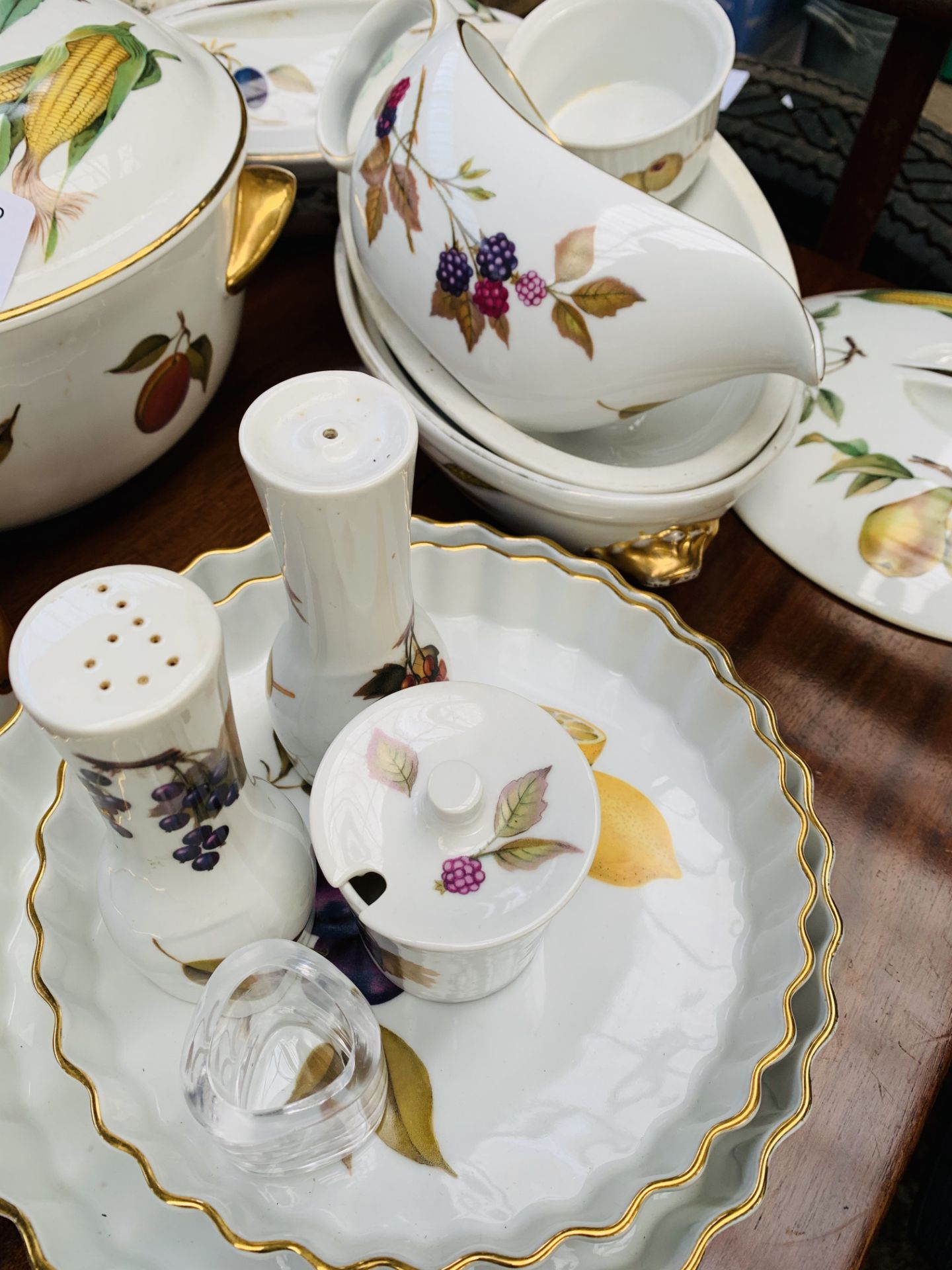 Approximately 20 pieces of Royal Worcester 'Evesham'. - Image 4 of 4