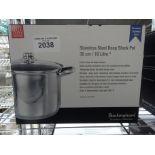 Stainless steel stock pot. This item carries VAT.