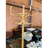 Hat and coat stand.