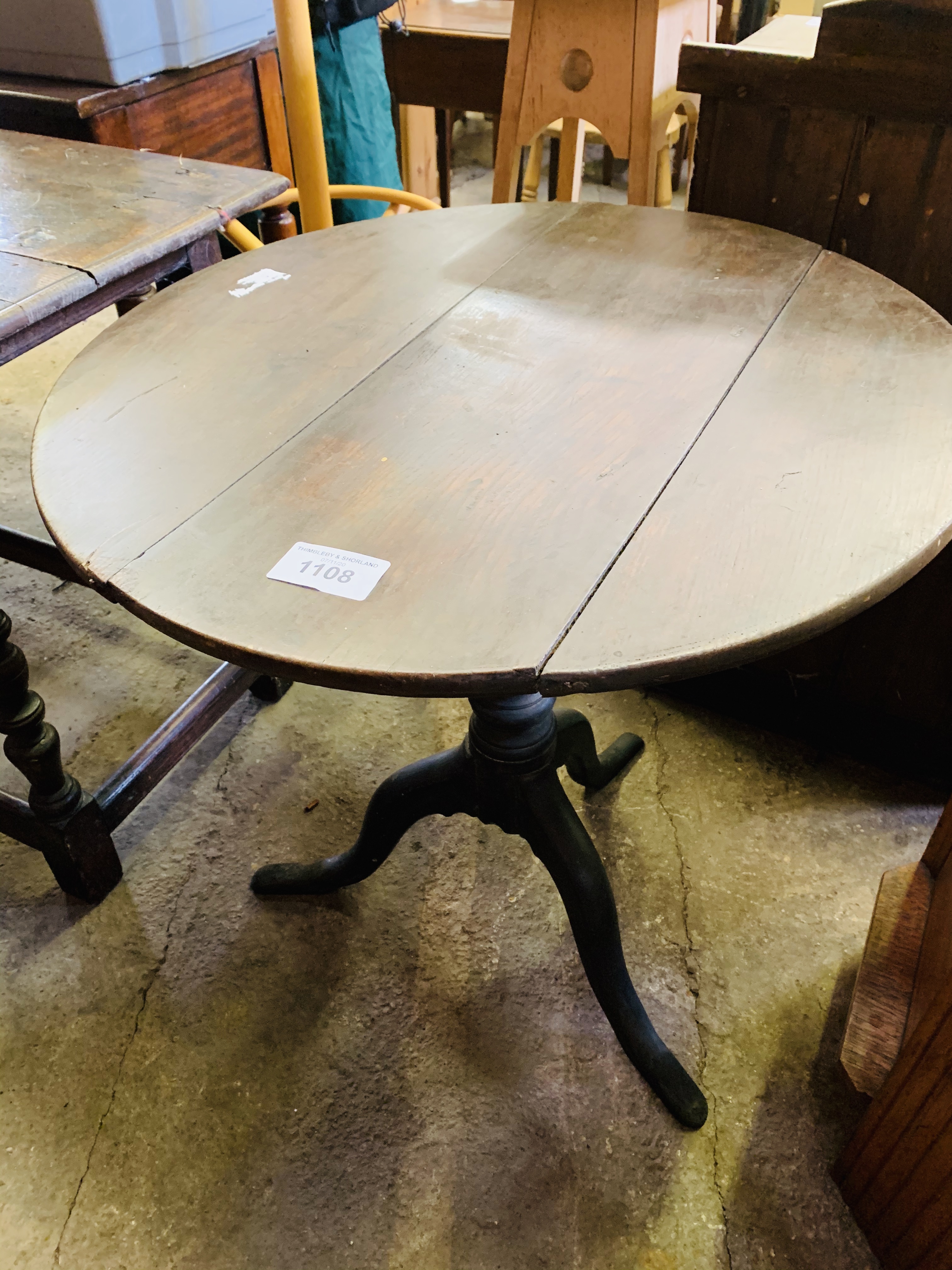 19th Century oak tilt top table. - Image 5 of 5