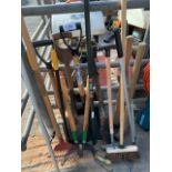 Quantity of various garden tools.