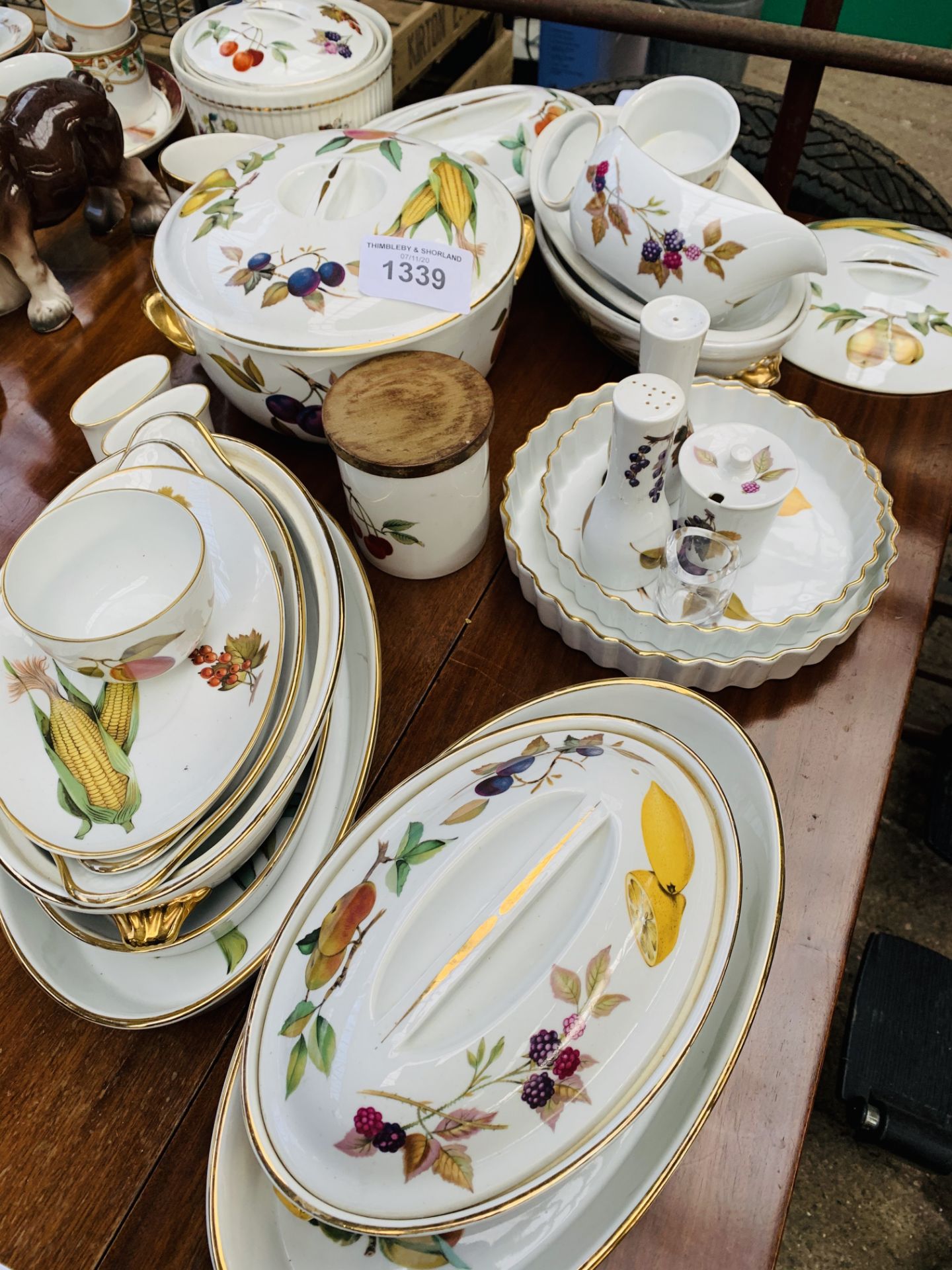 Approximately 20 pieces of Royal Worcester 'Evesham'.
