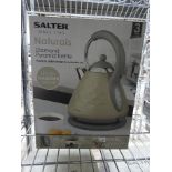 Salter kettle. This item carries VAT.