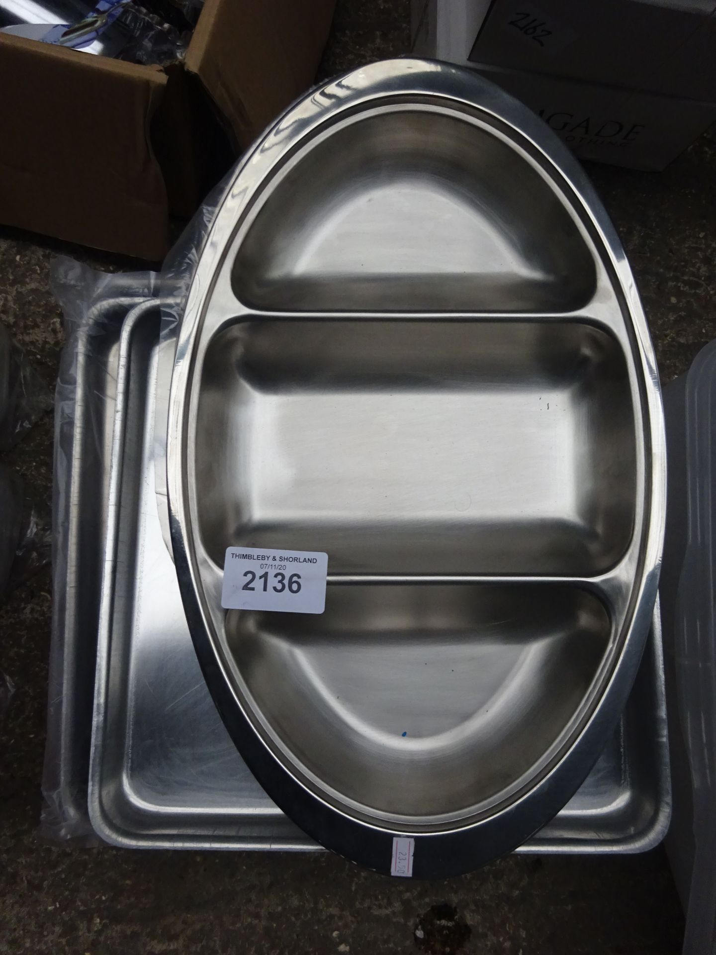 Aluminium trays - Image 2 of 2