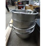 2 no 30qt bowls with hooks