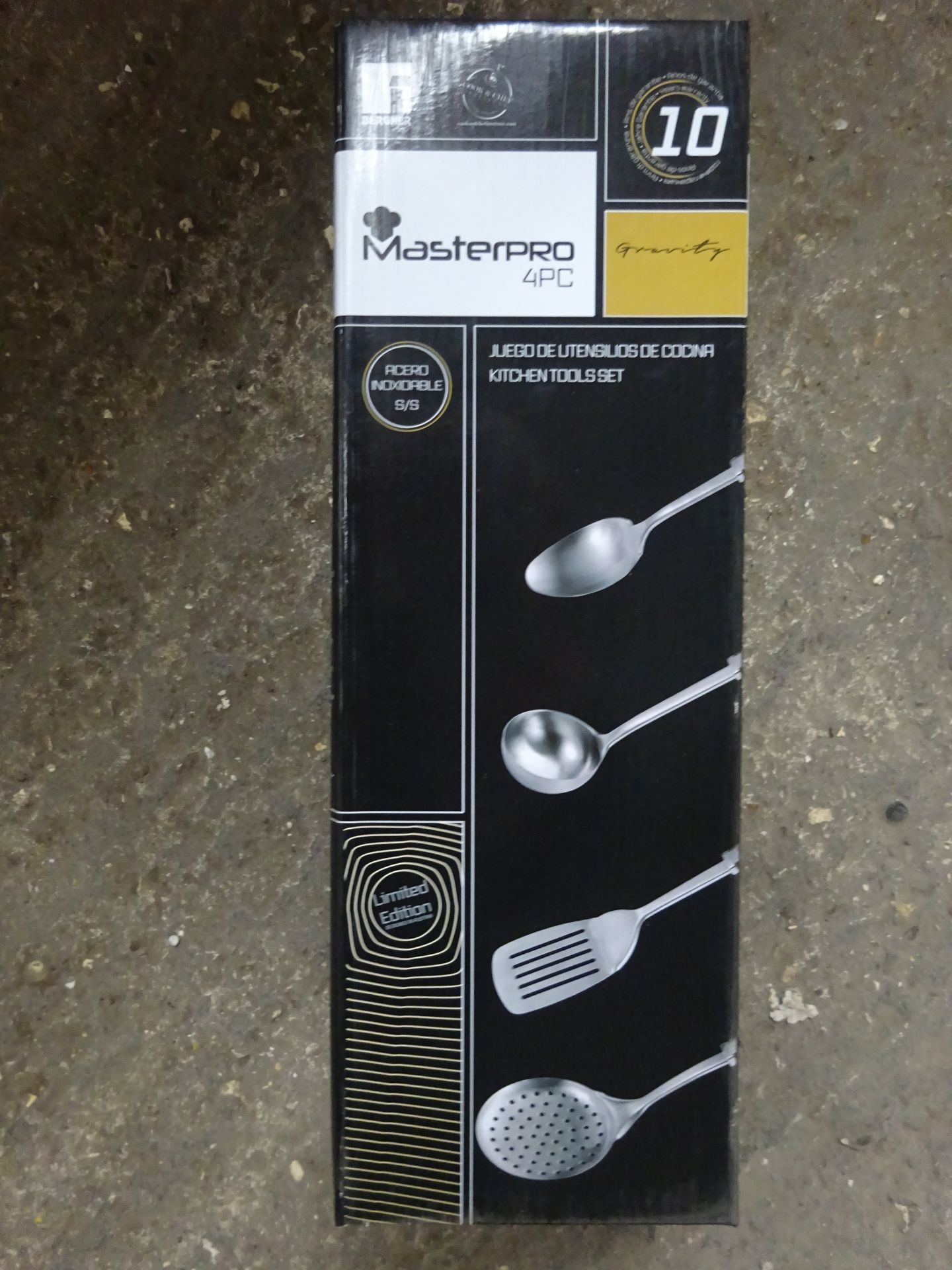 Set of 4 utensil sets