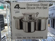 4 stainless steel cooking pots