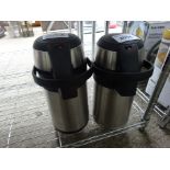 2 vacuum flasks