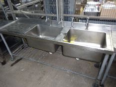Double bowl single drainer sink