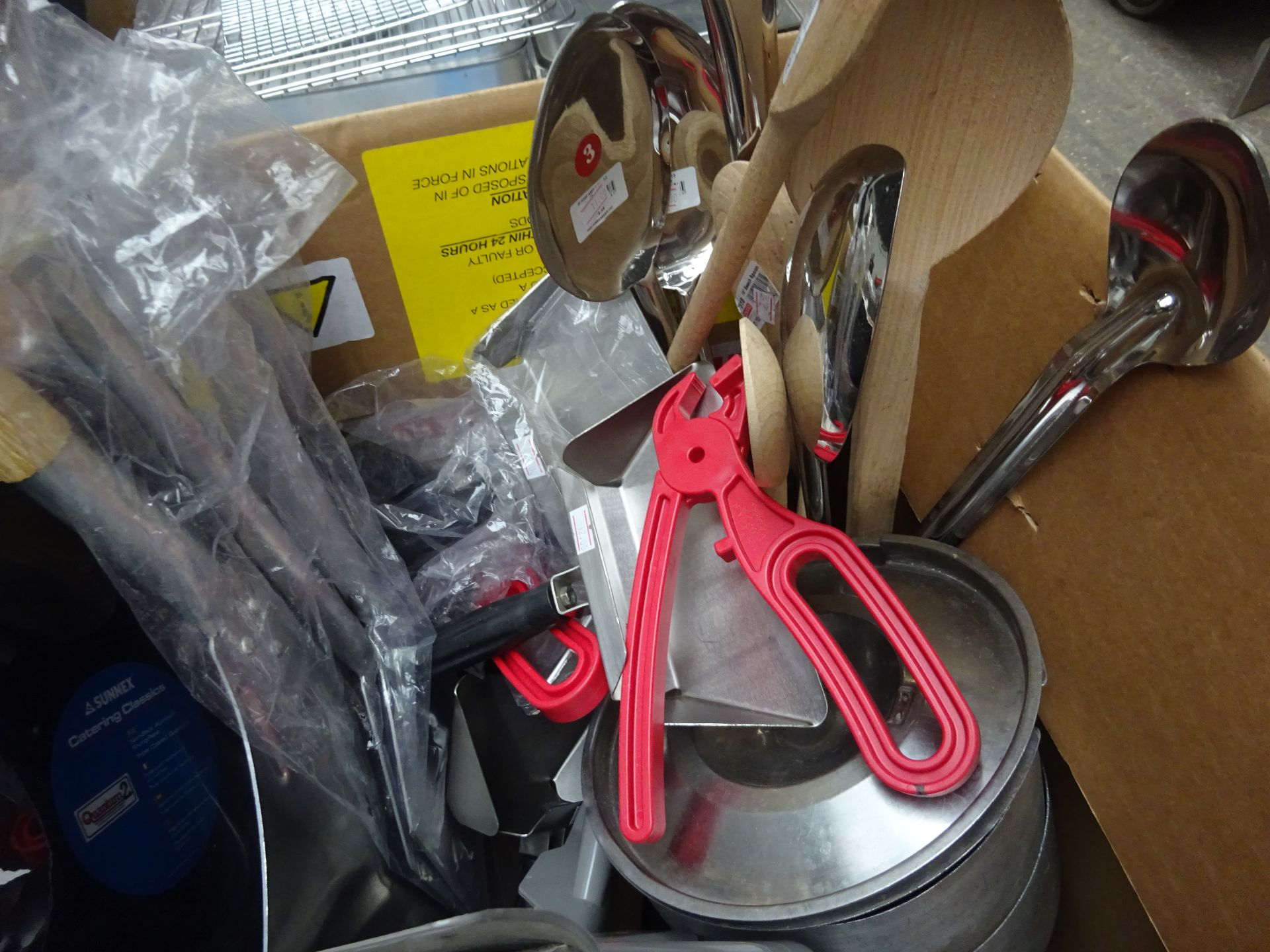 Box of mixed utensils - Image 2 of 3