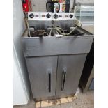 Lincat double tank fryer