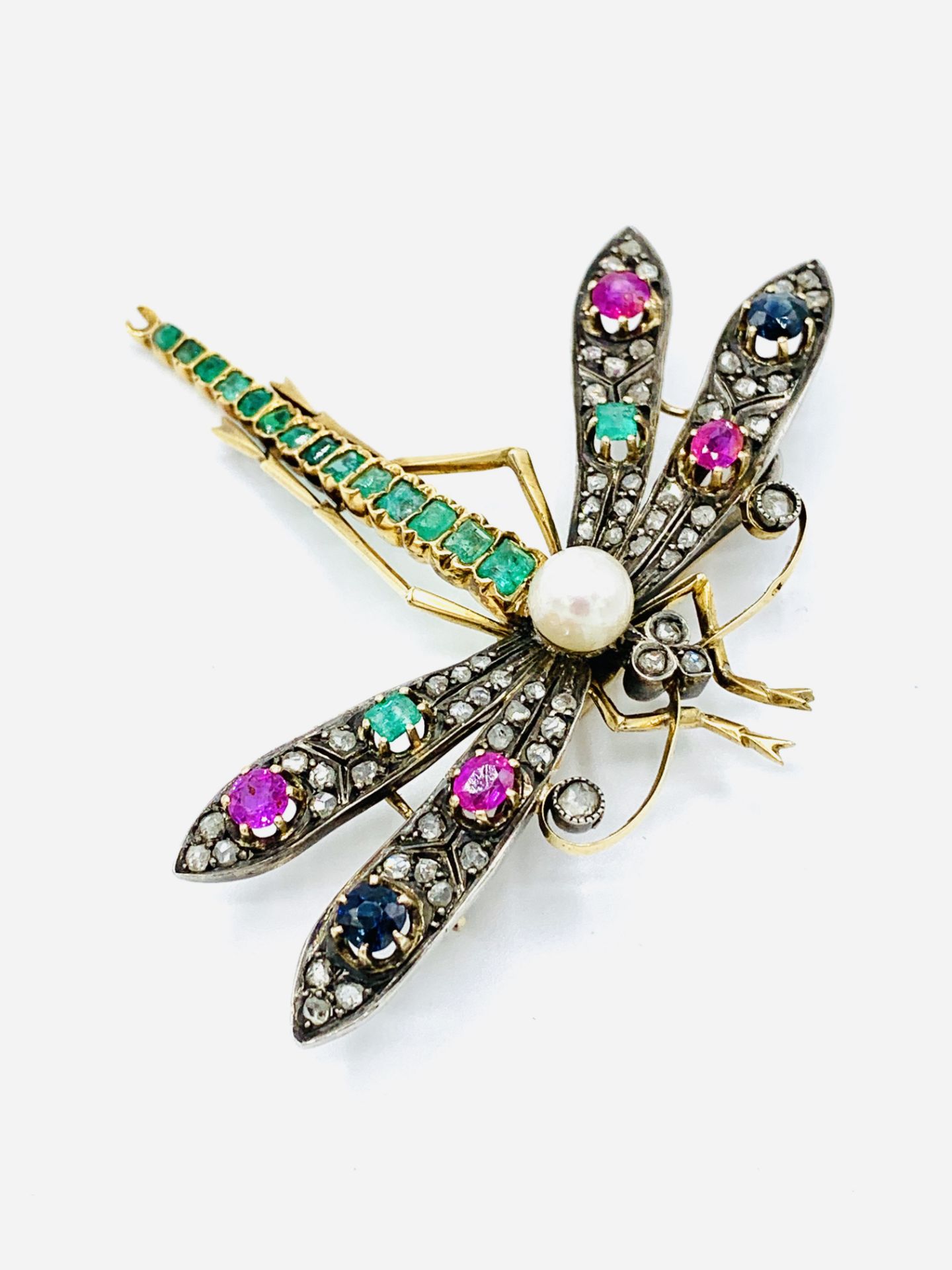 18ct gold jewel encrusted dragonfly brooch. - Image 4 of 5