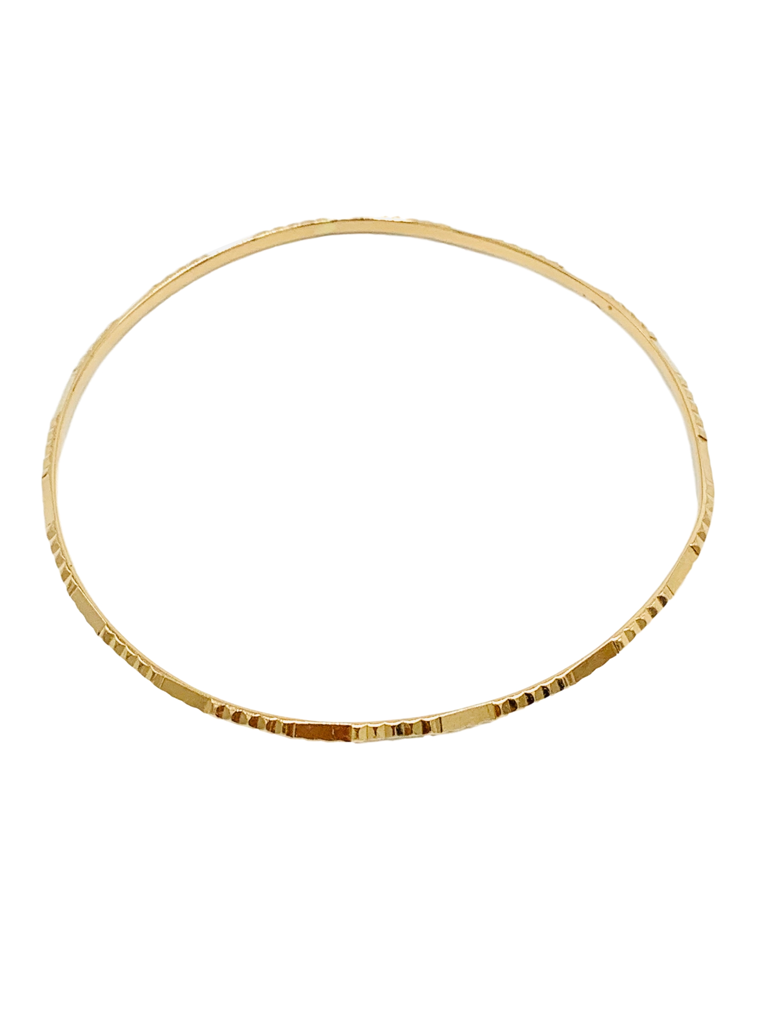 18ct gold bangle.