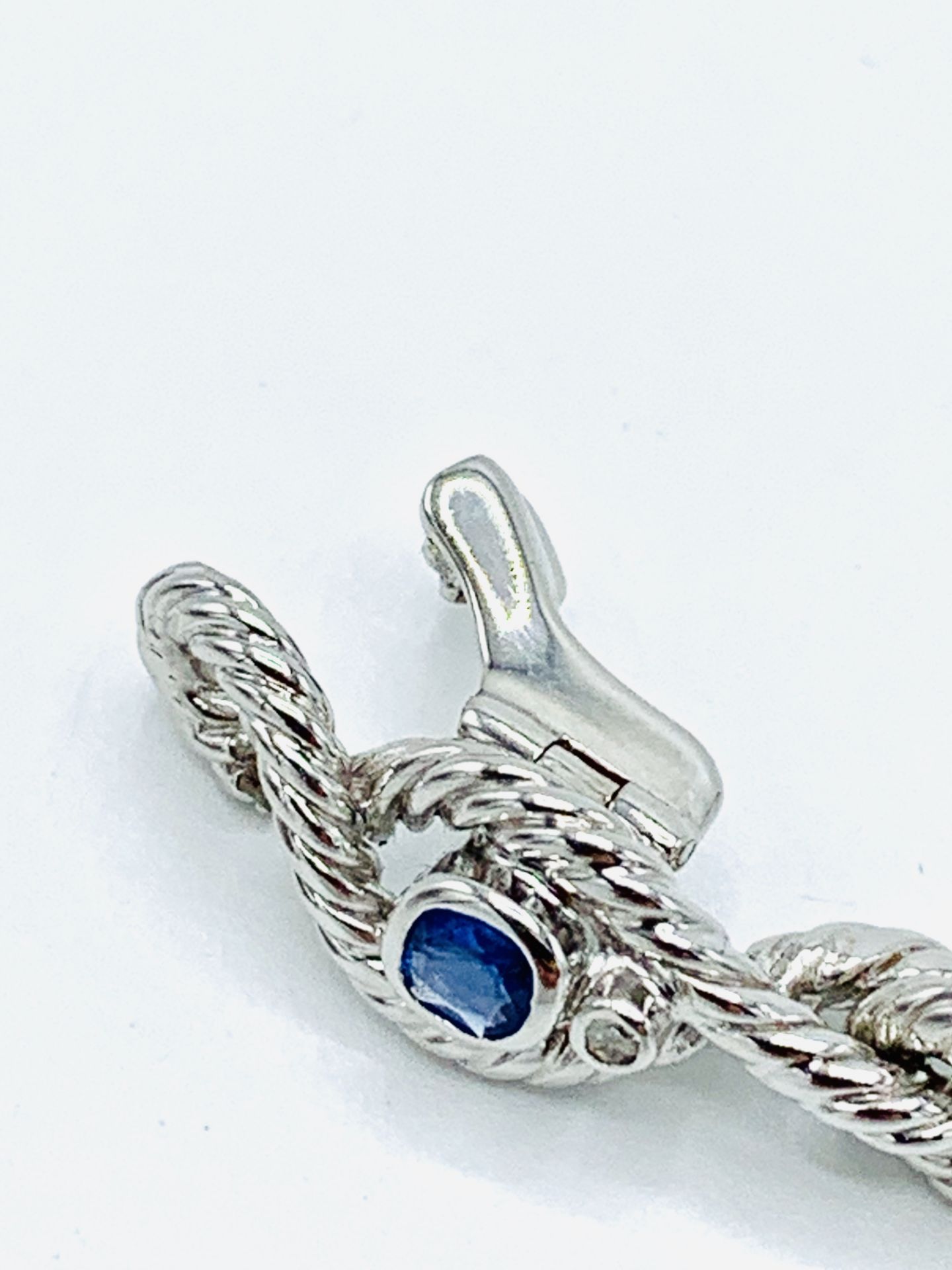 18ct white gold and graduated sapphire twisted bracelet. - Image 3 of 8