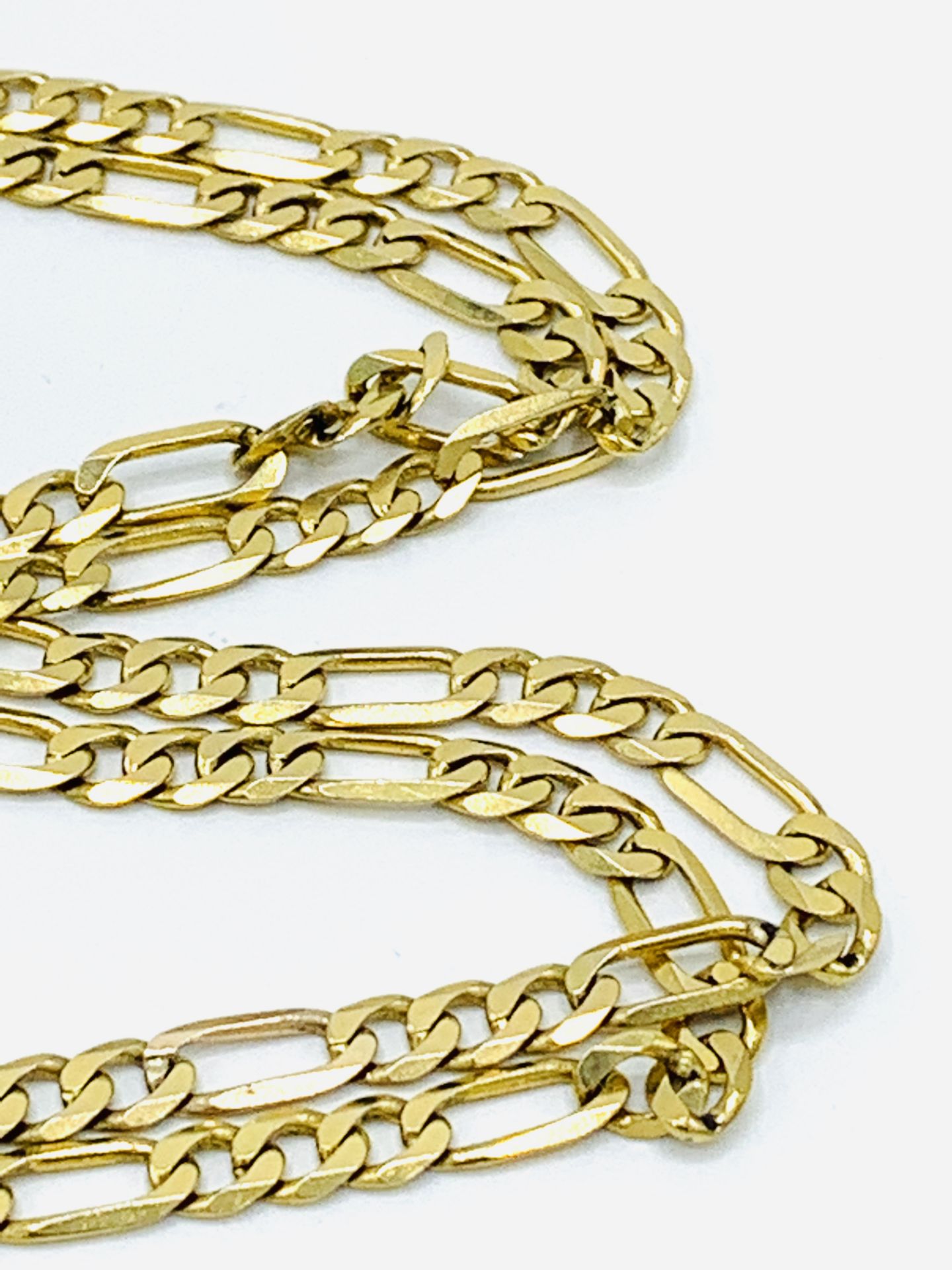 9ct gold flat link chain necklace. - Image 2 of 3