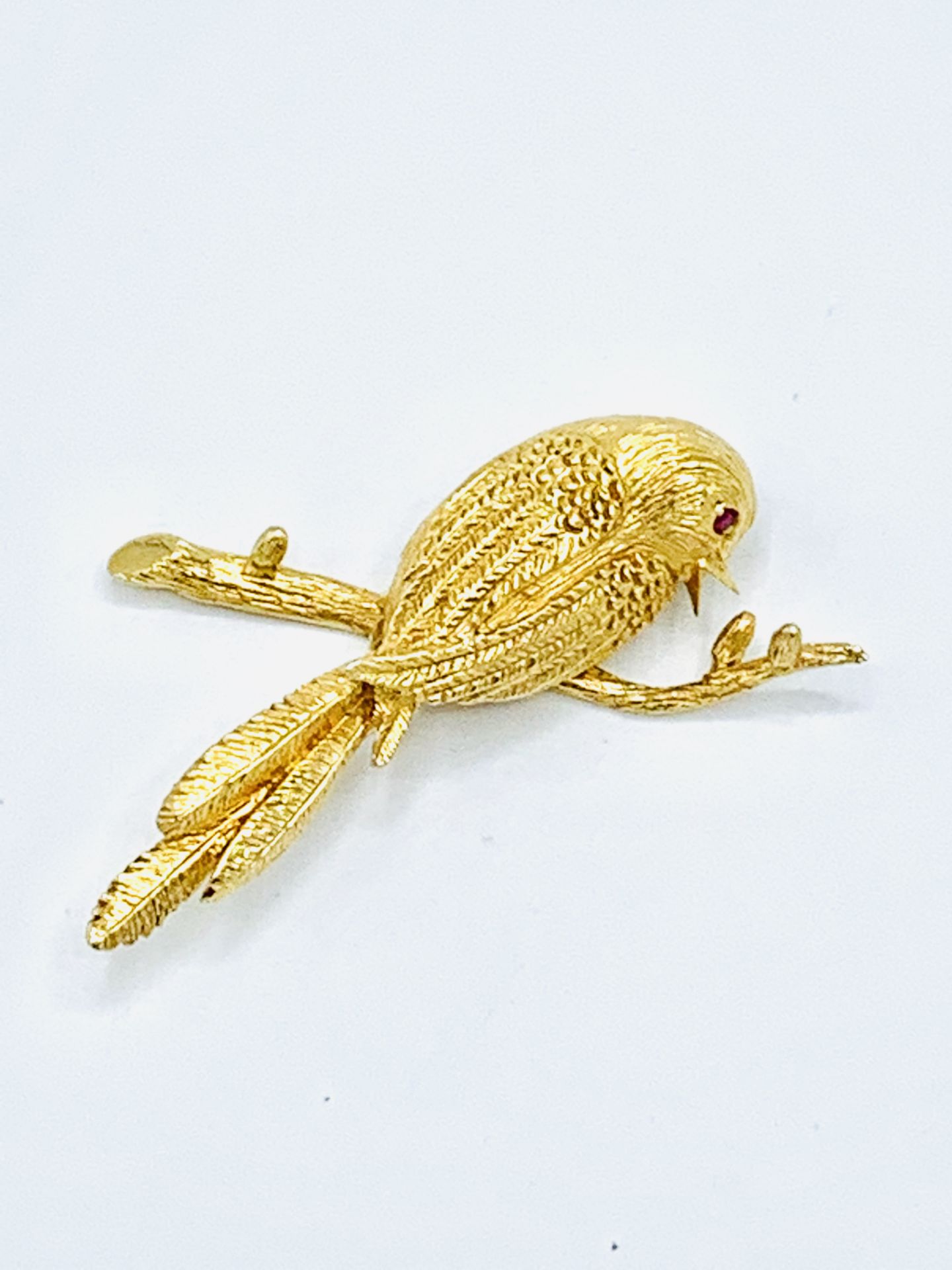 18ct gold Boucheron, Paris bird brooch with ruby eye. - Image 4 of 4