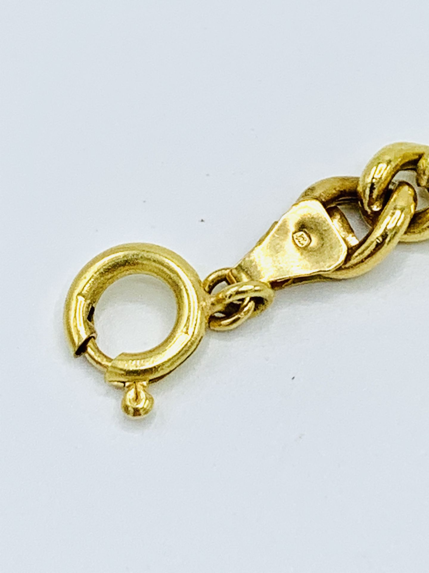 750 gold chain link bracelet. - Image 7 of 7