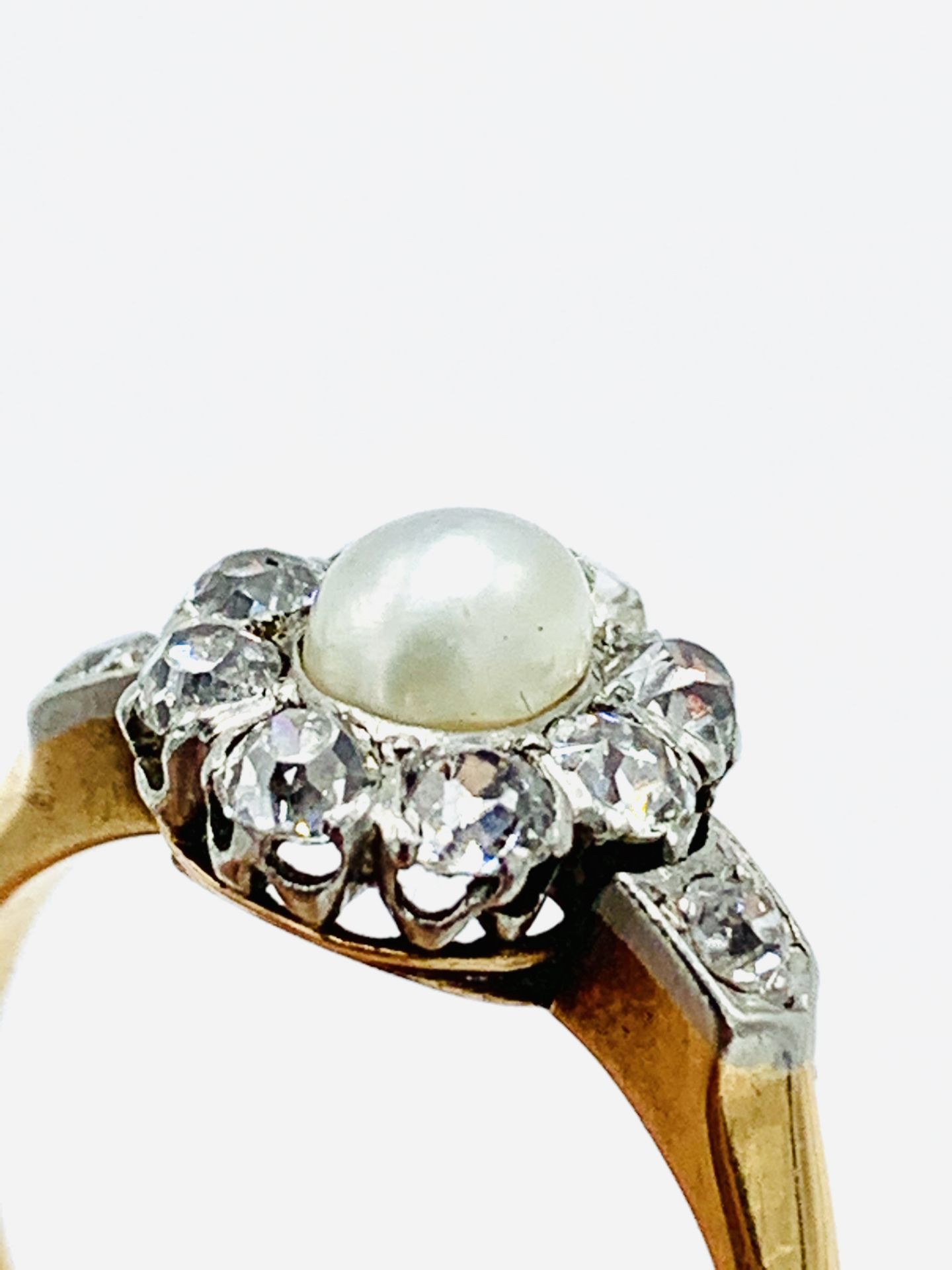 18ct rose gold pearl and diamond cluster ring. - Image 2 of 4