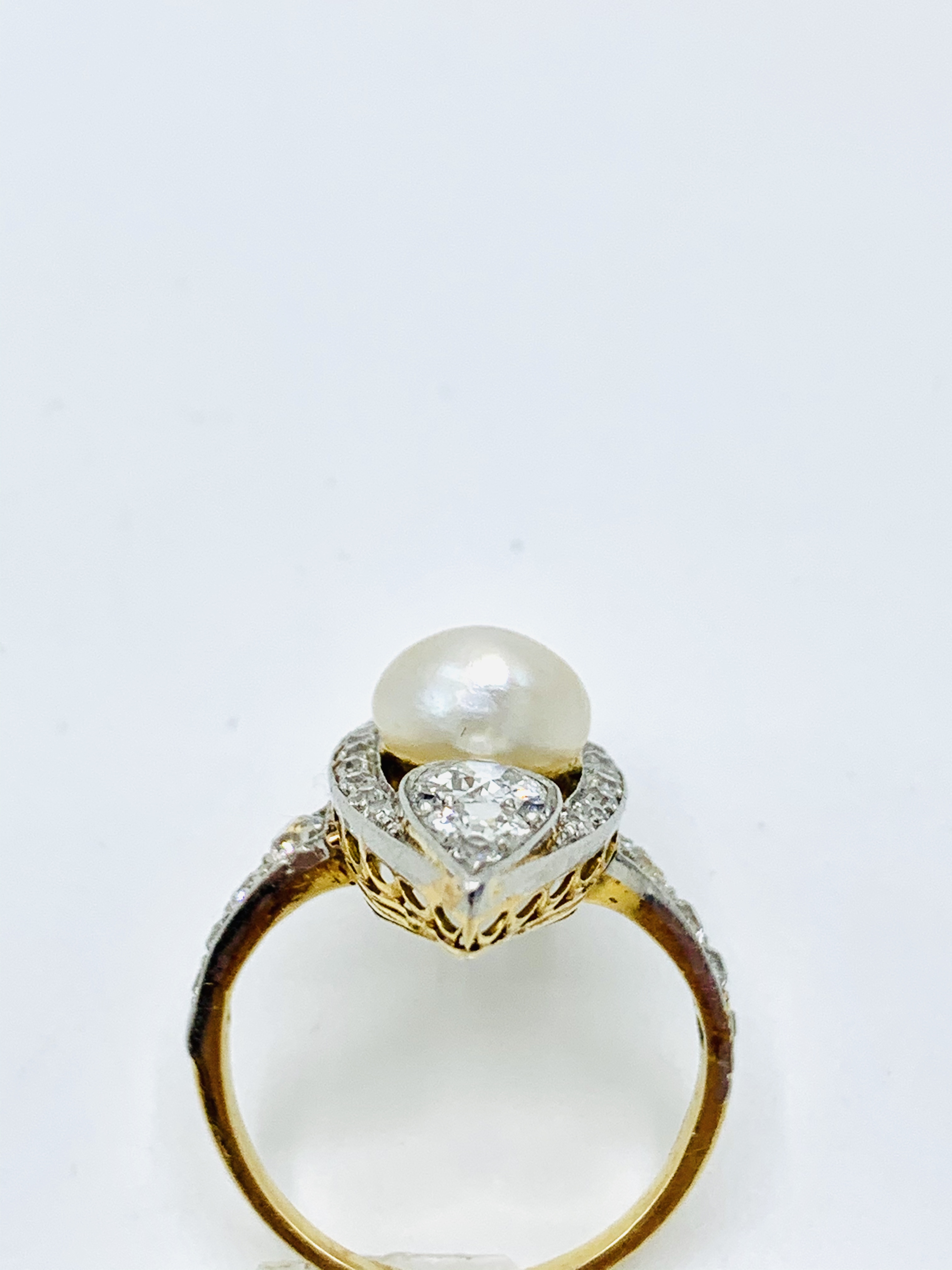 18ct gold pearl and diamond marquise ring. - Image 3 of 4