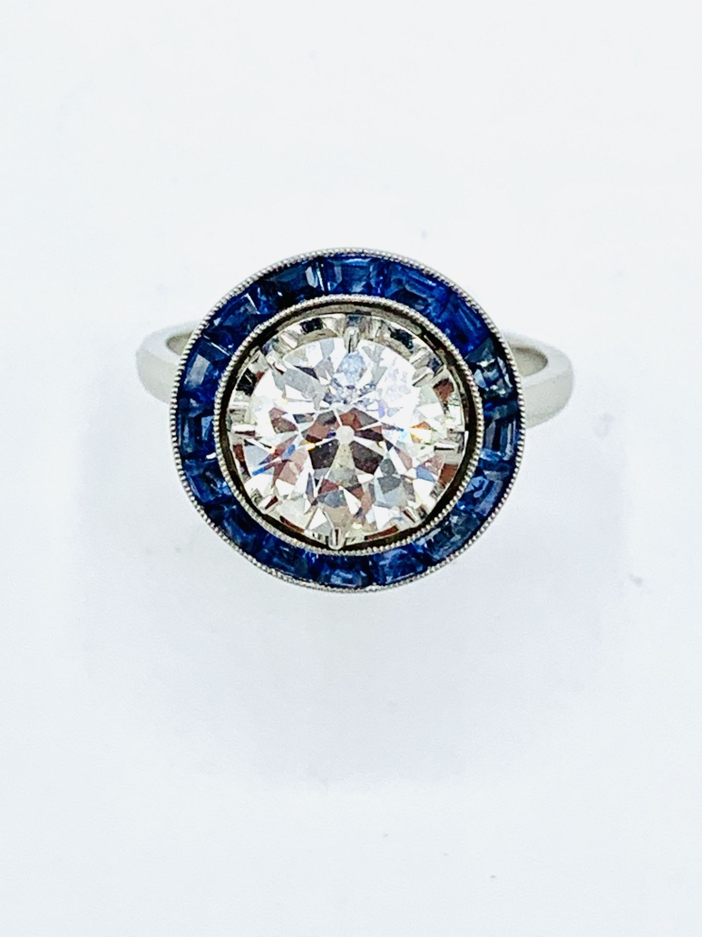 18ct white gold diamond and sapphire target ring. - Image 6 of 7