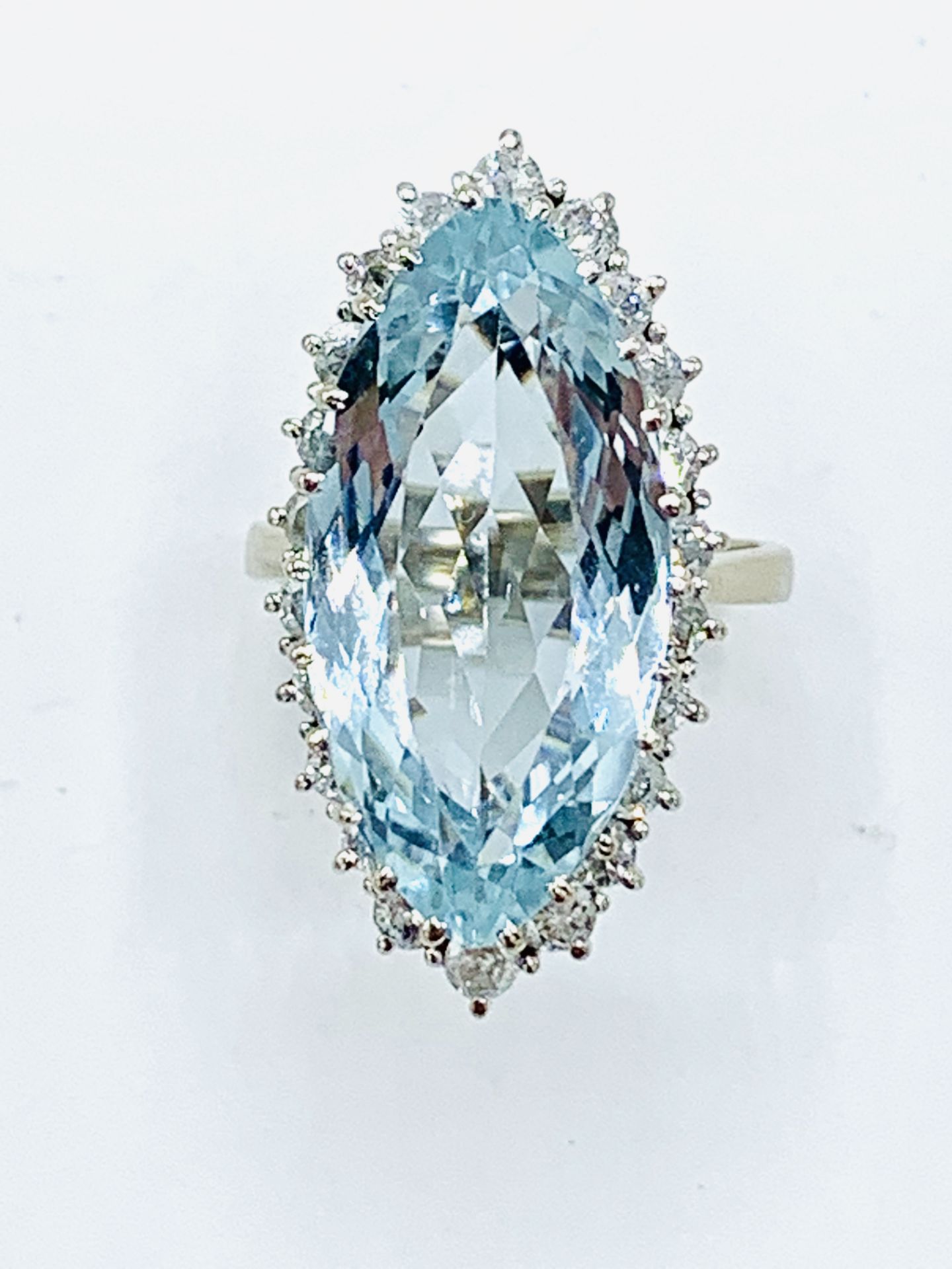 18ct white gold aquamarine and diamond marquise cluster ring. - Image 3 of 4
