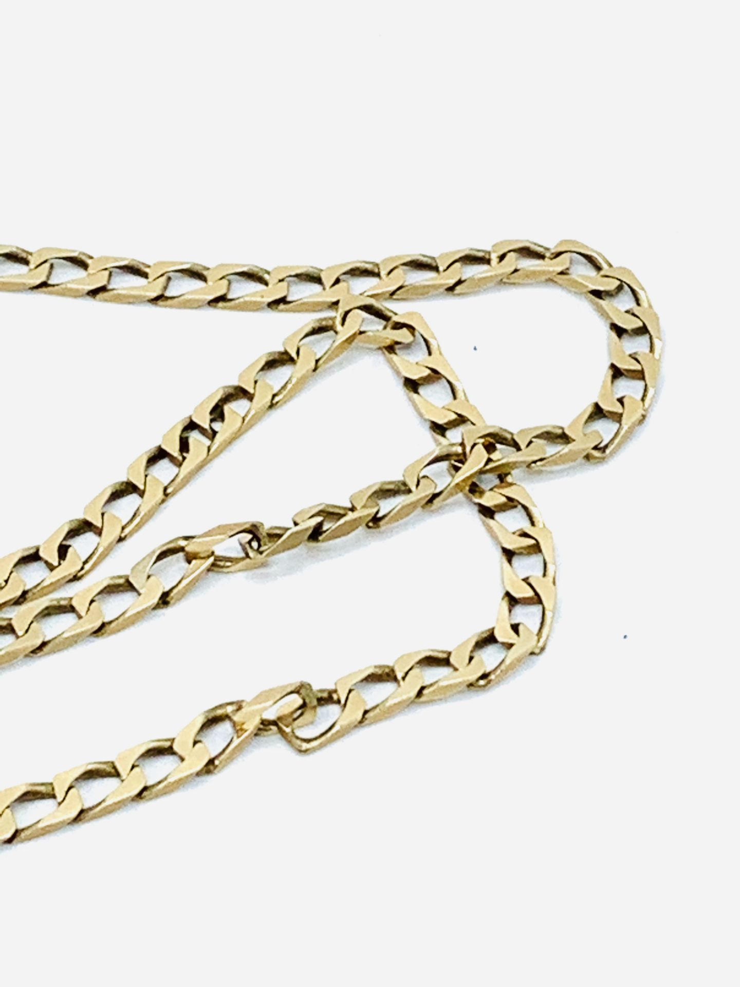 9ct gold flat link chain necklace. - Image 4 of 4