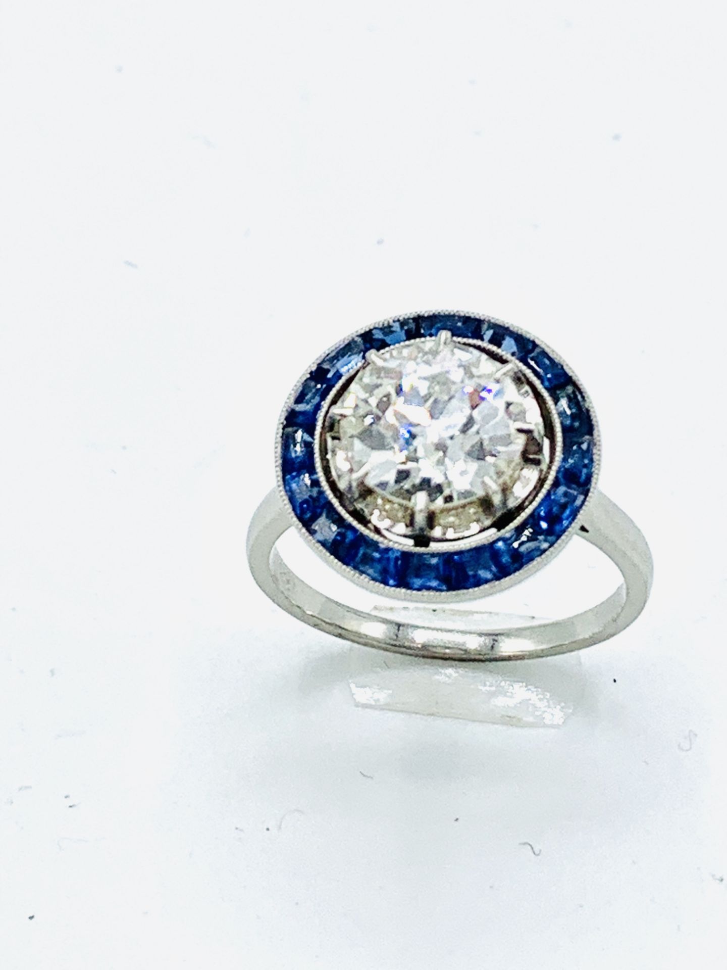 18ct white gold diamond and sapphire target ring. - Image 2 of 7