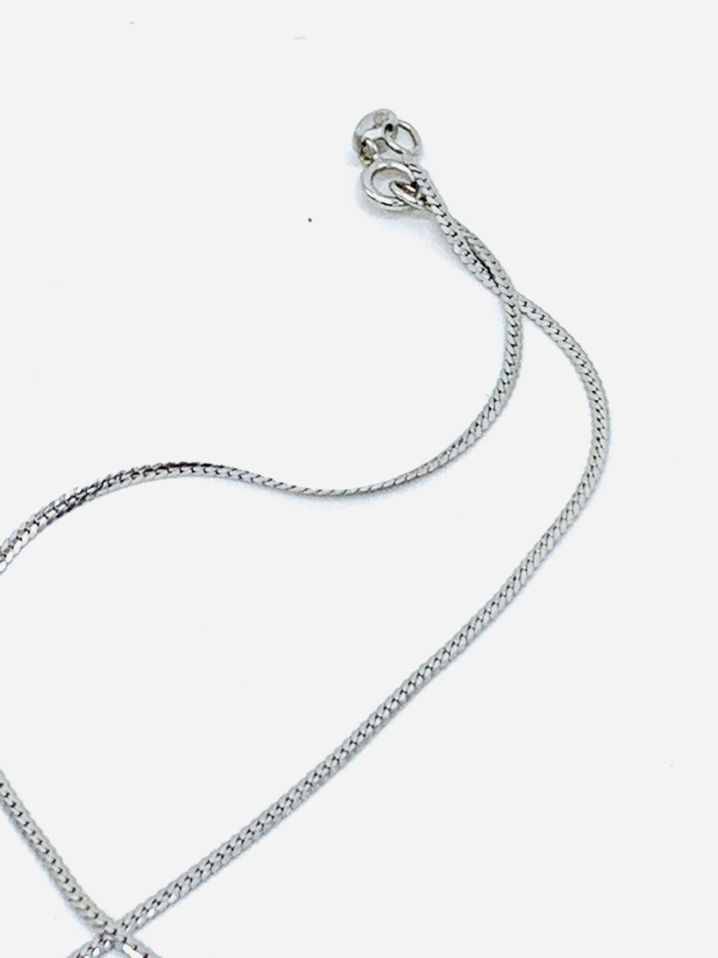 Contemporary white gold & diamond necklace. - Image 3 of 4