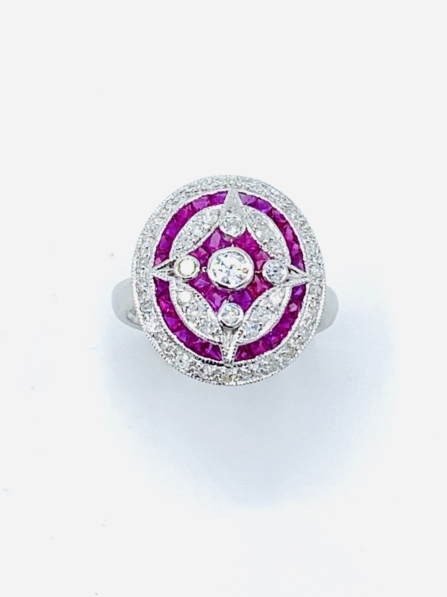 14ct white gold ruby and diamond target ring. - Image 5 of 5