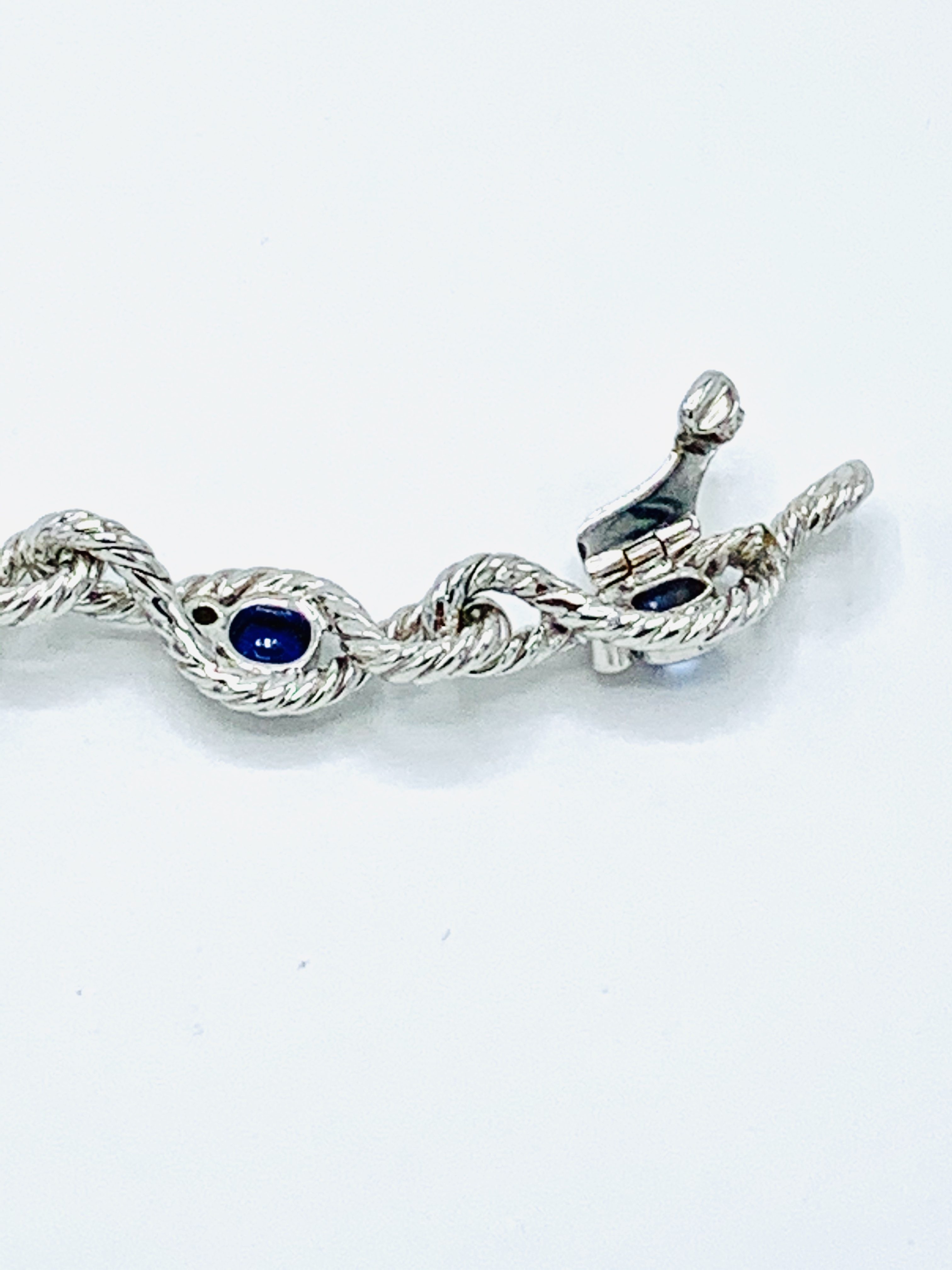 18ct white gold and graduated sapphire twisted bracelet. - Image 5 of 8