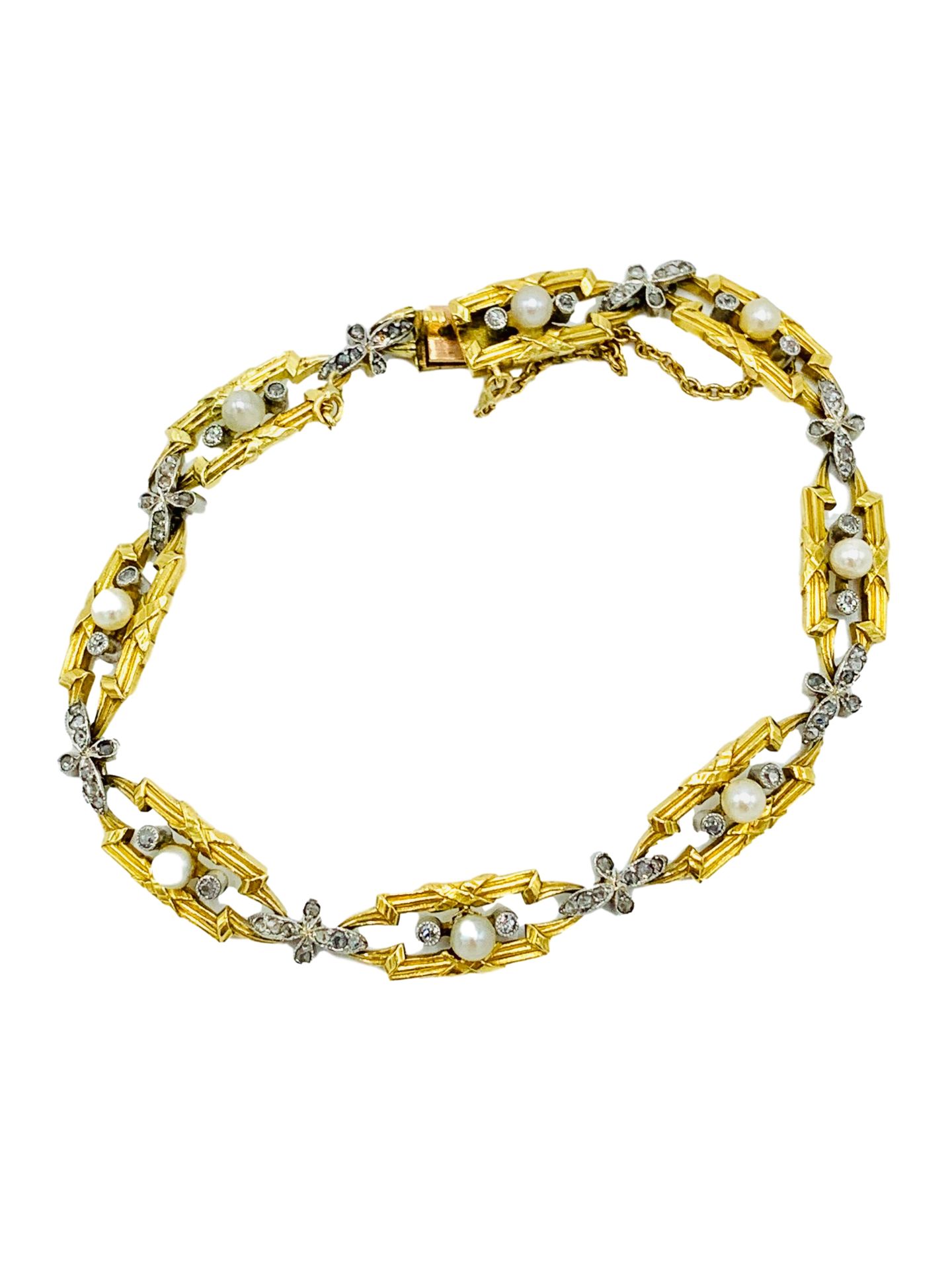 18ct gold pearl and diamond bracelet. - Image 2 of 6