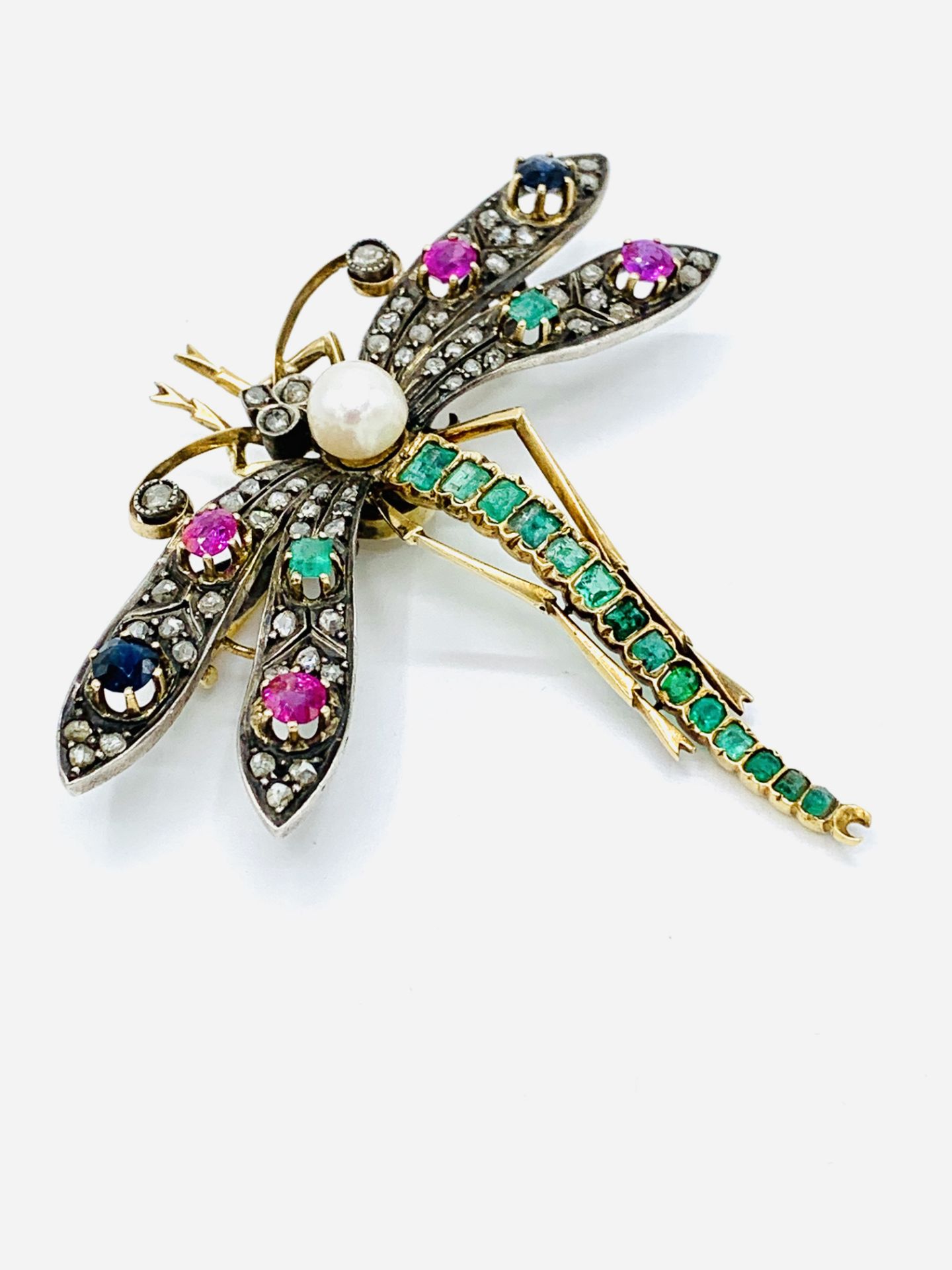 18ct gold jewel encrusted dragonfly brooch. - Image 2 of 5