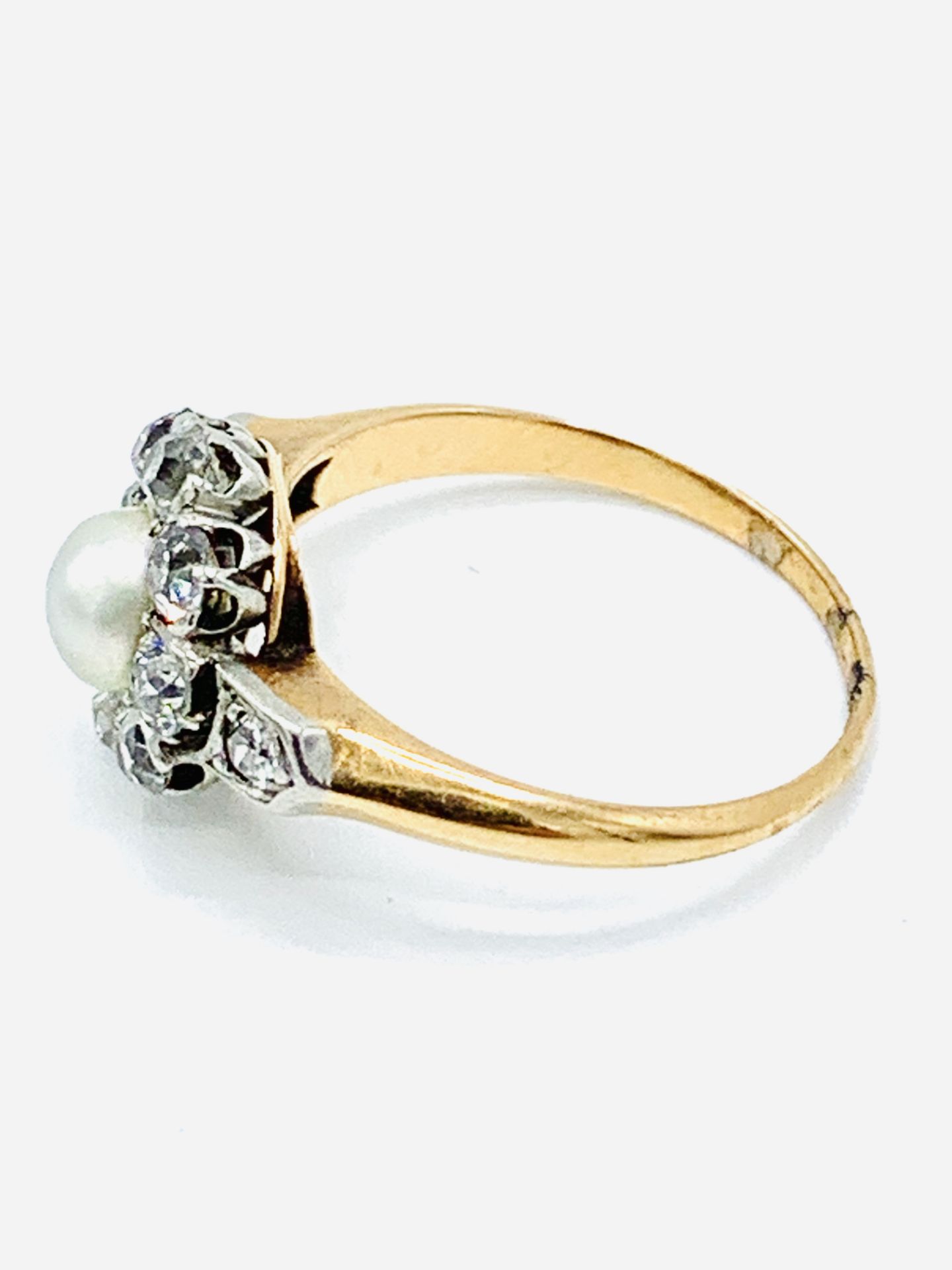 18ct rose gold pearl and diamond cluster ring. - Image 3 of 4