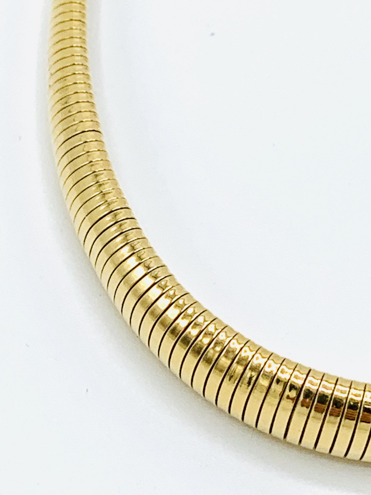 18ct gold turbogaz collar necklace. - Image 3 of 4