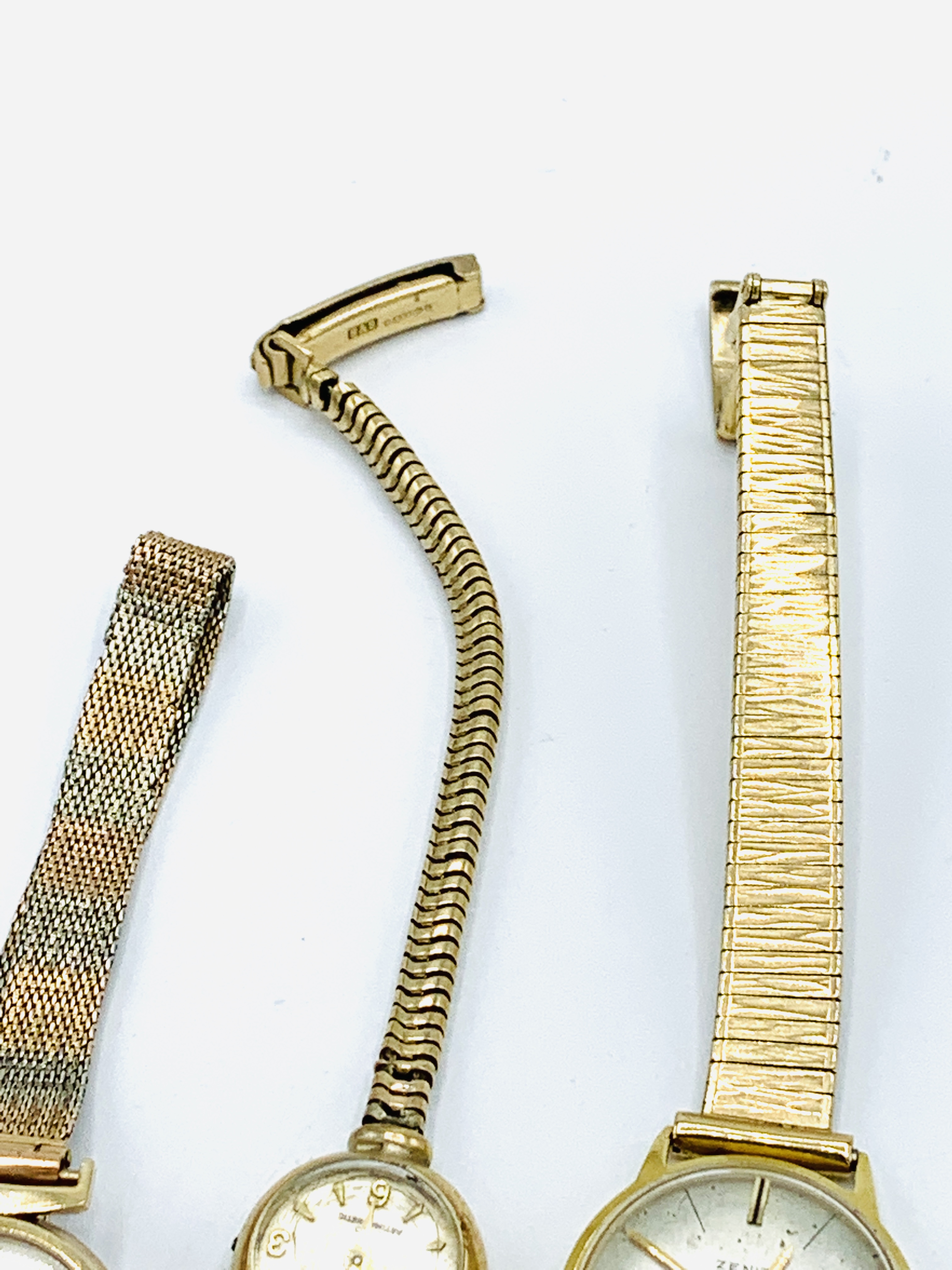 18ct gold cased Zenith lady's wristwatch; a 9ct gold Tissot wristwatch; and another. - Image 3 of 4