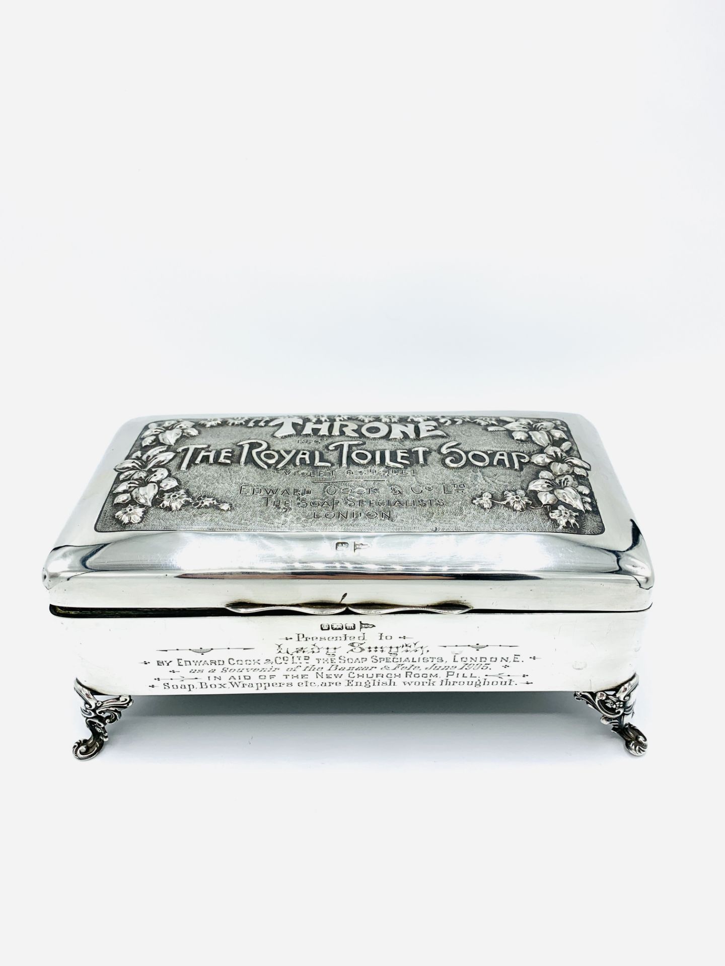 Silver presentation soap box presented by Edward Cook & Co Ltd, London, by Walker & Hall, 1904. - Image 2 of 5